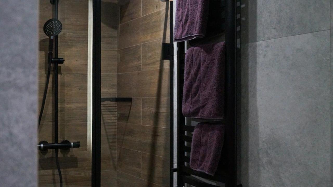 Kostjukowski Nekrasova 45a Apartment Lviv